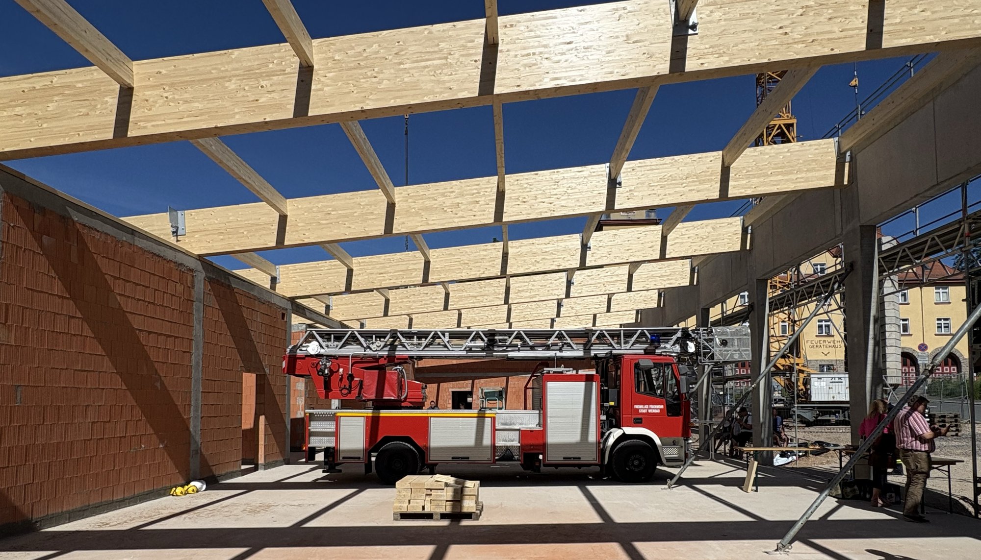Structural Engineering for Emergencies: Topping-Out Ceremony for the New Werdau Fire Station