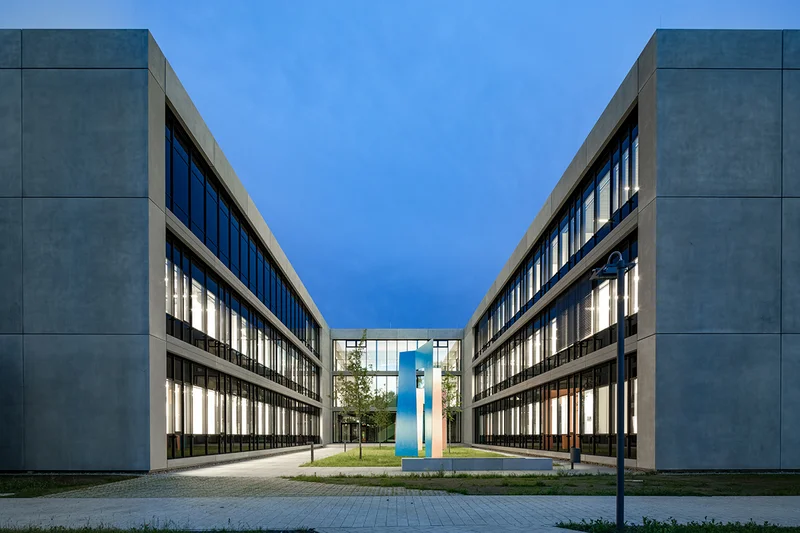 ZQB - Center for Quantum and Biosciences University